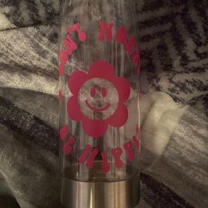 don’t worry be hippie water bottle